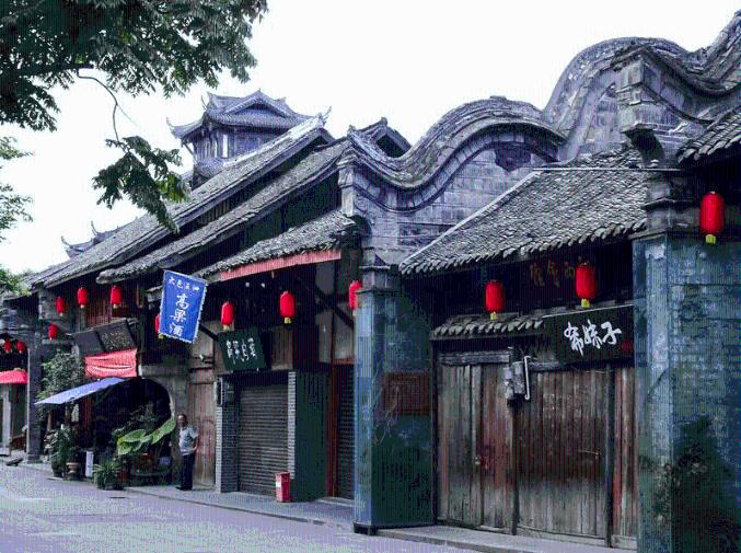 90后男子为缓解压力，在女厕8次偷拍被抓，交代作案全过程：她不让我删